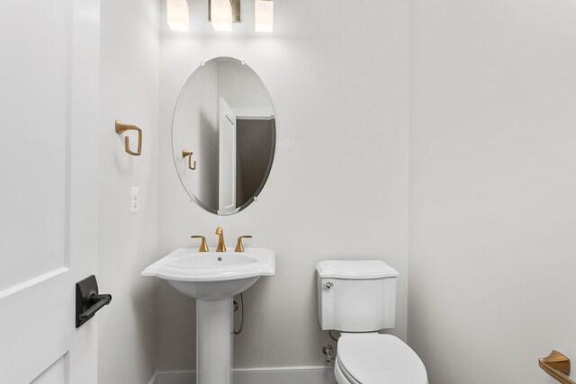 3251 Preston Shore Dr Unit 18E, Rockingham, VA 22801 - half bath featuring baseboards and toilet