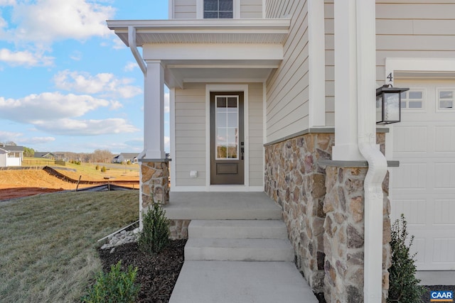 403 Bayberry Ln, Zion Crossroads, VA 22942 - entrance to property with stone siding and a yard