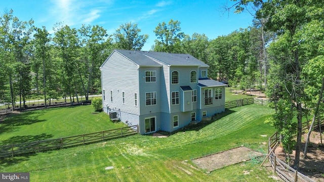 8525 Laroque Run Dr, Fredericksburg, VA 22407 - view of side of property with cooling unit