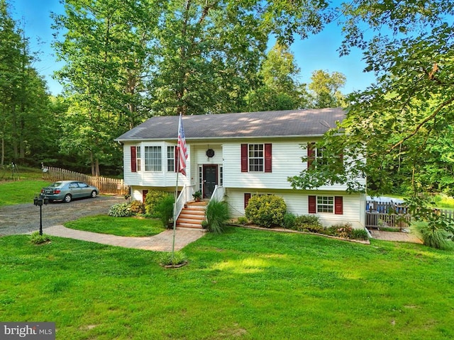 19303 Frazier Rd, Culpeper, VA 22701 - split foyer home with driveway