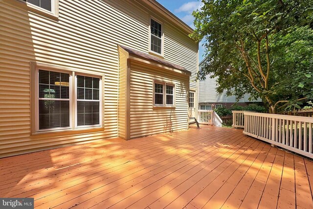 10409 Colechester St, Fredericksburg, VA 22408 - view of wooden deck