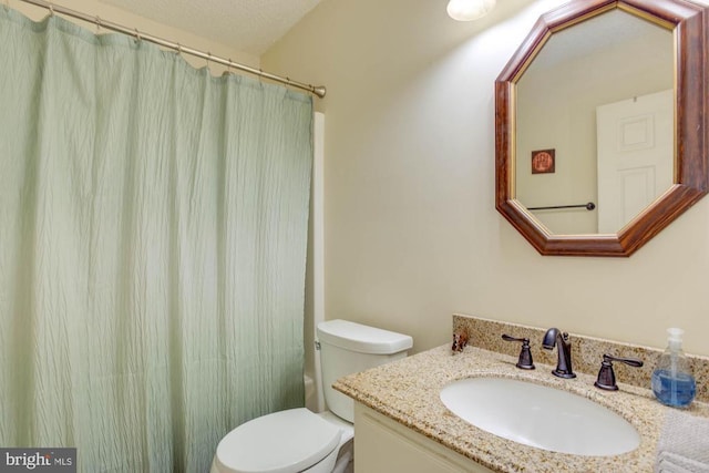 47 Marwood Dr, Palmyra, VA 22963 - bathroom featuring toilet, a shower with curtain, and vanity