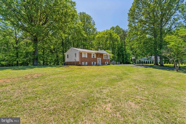  - view of grassy yard