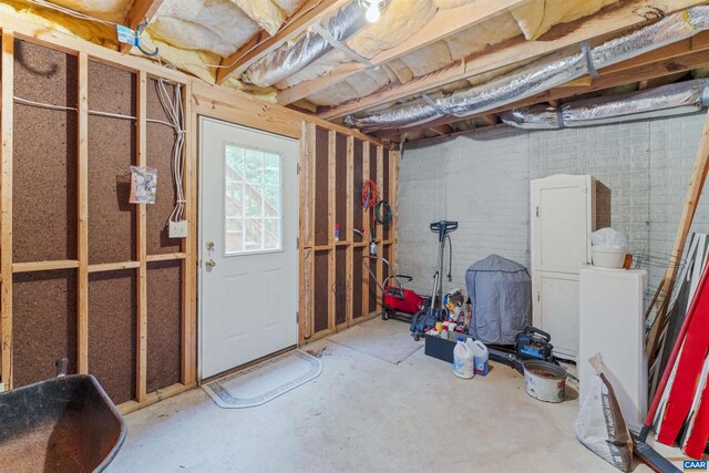 2005 Bentivar Dr, Charlottesville, VA 22911