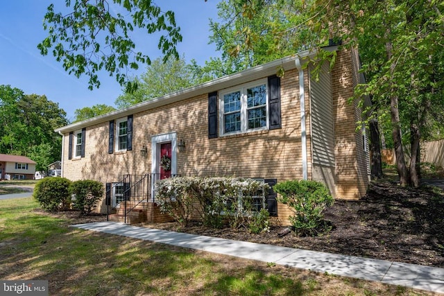 view of split foyer home