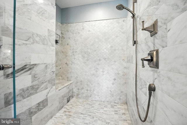 11109 Vanderbilt Cv, Spotsylvania, VA 22551 - full bath featuring a tile shower