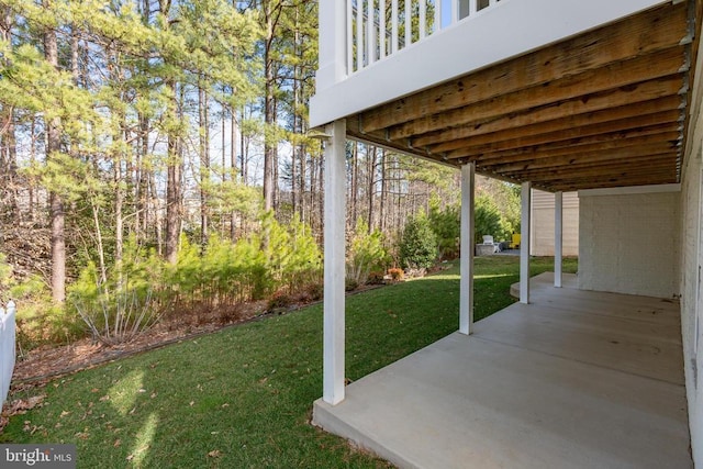 view of yard with a patio area