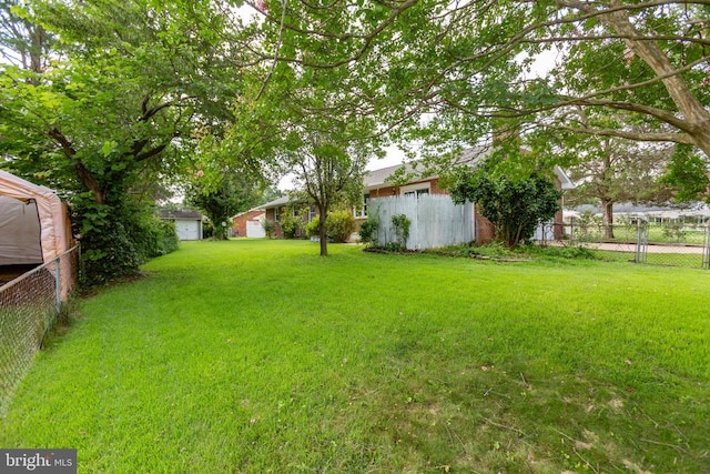 307 Butternut Dr, Fredericksburg, VA 22408 - view of yard