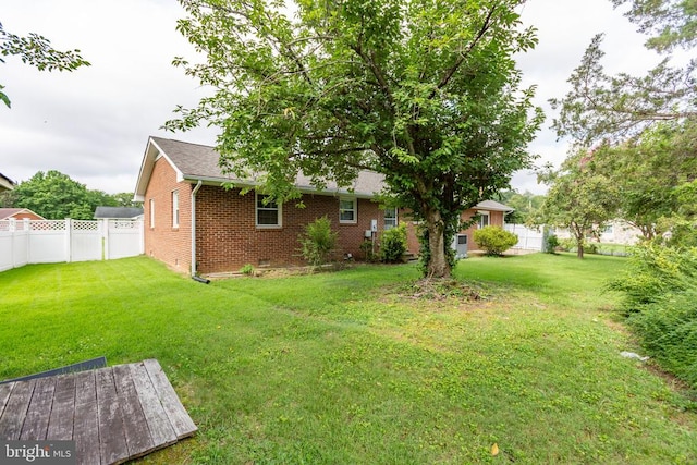 307 Butternut Dr, Fredericksburg, VA 22408 - view of fenced backyard
