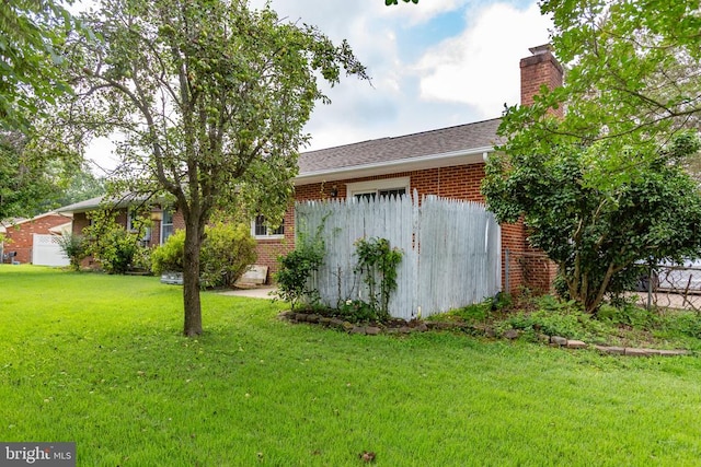 307 Butternut Dr, Fredericksburg, VA 22408 - view of yard