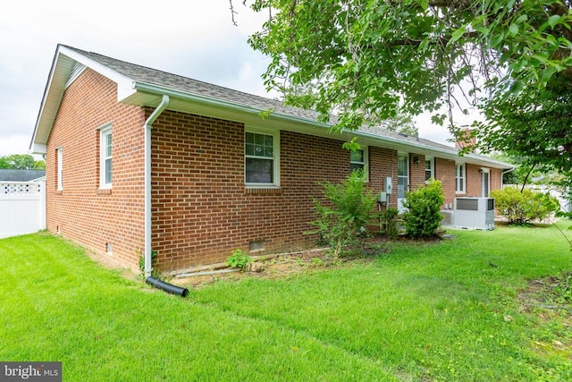 307 Butternut Dr, Fredericksburg, VA 22408 - view of front of home featuring brick siding and a front yard