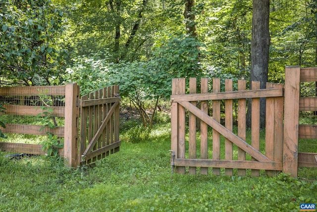 3615 Doctors Xing, Charlottesville, VA 22911 - view of gate