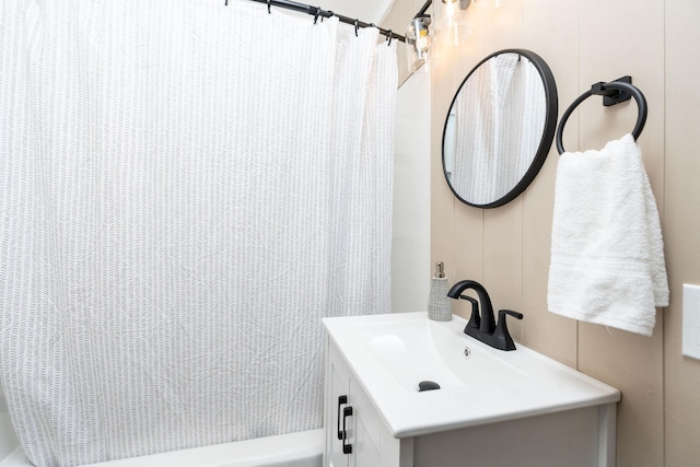 123 Fraser Ln, Staunton, VA 24401 - full bath with vanity and shower / tub combo with curtain