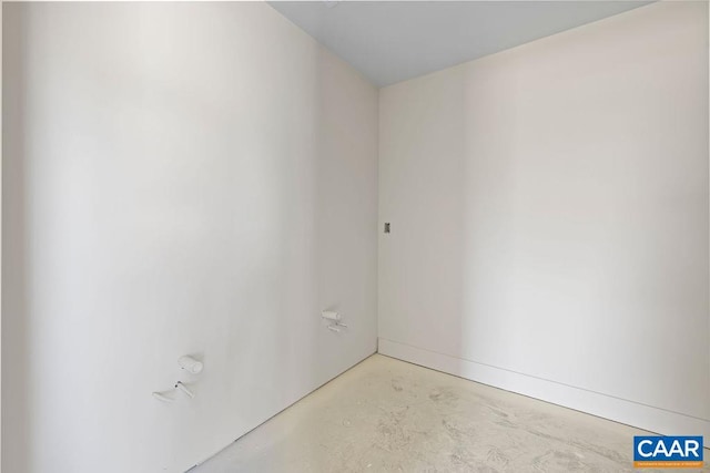 empty room featuring concrete flooring