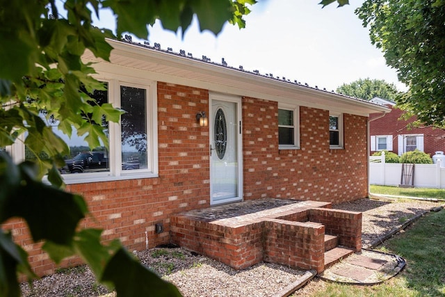 508 Stuart Ave N, Elkton, VA 22827 - view of front of property featuring brick siding