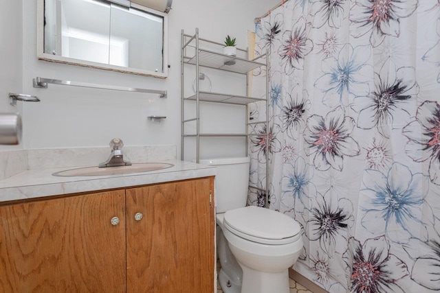 508 Stuart Ave N, Elkton, VA 22827 - full bathroom featuring vanity and curtained shower