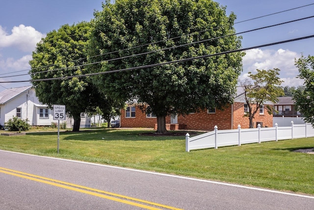 508 Stuart Ave N, Elkton, VA 22827 - view of front of house featuring brick siding