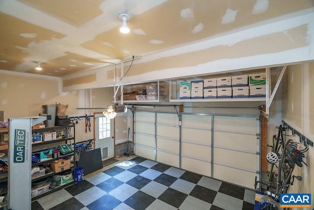 895 Jefferson Dr, Palmyra, VA 22963 - garage featuring a garage door opener