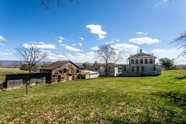253 Church St, Timberville, VA 22853 - view of yard featuring an outbuilding