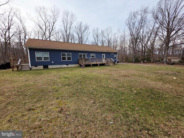 14511 Antler Rd, Fredericksburg, VA 22407 - rear view of property featuring a wooden deck, crawl space, and a yard