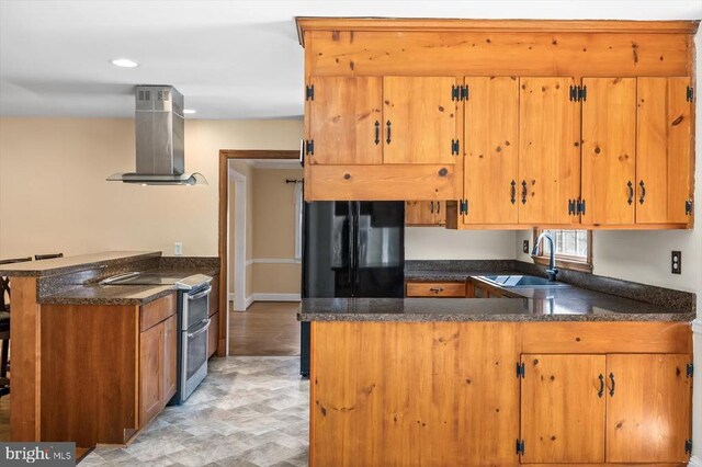 148 Red Hill Rd, Orange, VA 22960 - kitchen with exhaust hood, double oven range, a peninsula, a sink, and recessed lighting