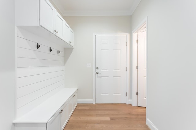 33 Silver Maple Cv, Fishersville, VA 22939 - mudroom featuring light wood-type flooring, crown molding, and baseboards