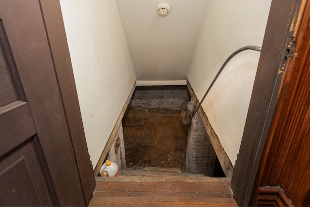 557 Wayne Ave S, Waynesboro, VA 22980 - view of staircase