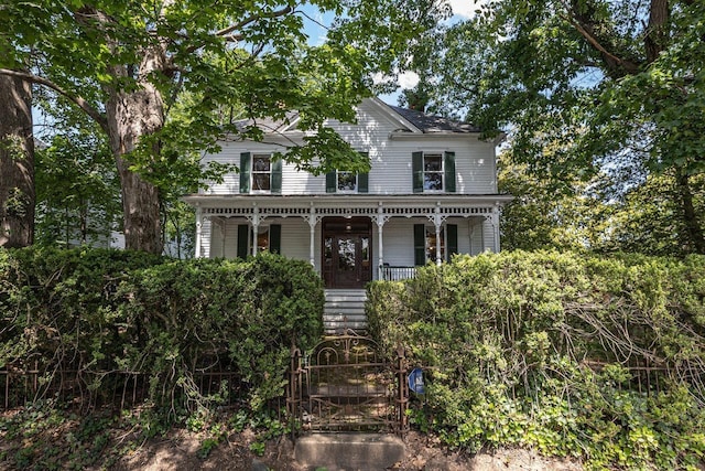 557 Wayne Ave S, Waynesboro, VA 22980 - view of front facade featuring a porch and a gate