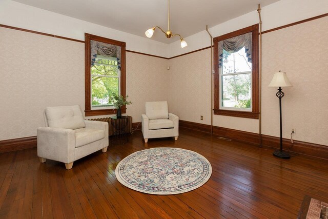 557 Wayne Ave S, Waynesboro, VA 22980 - living area with hardwood / wood-style floors, plenty of natural light, baseboards, and wallpapered walls