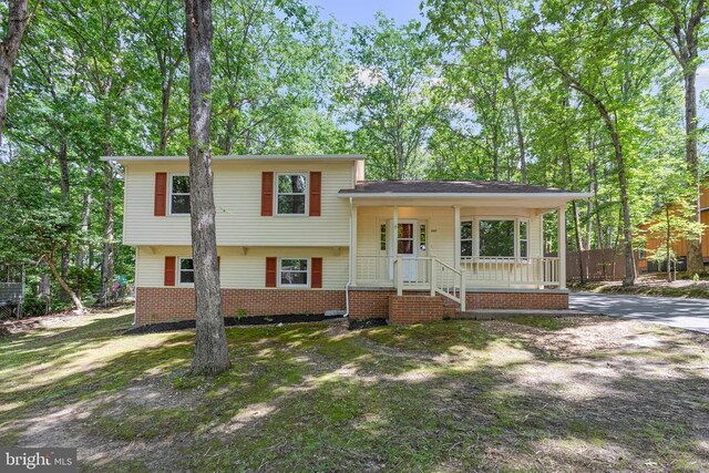 447 Laurel Ave, Fredericksburg, VA 22408 - view of tri-level home