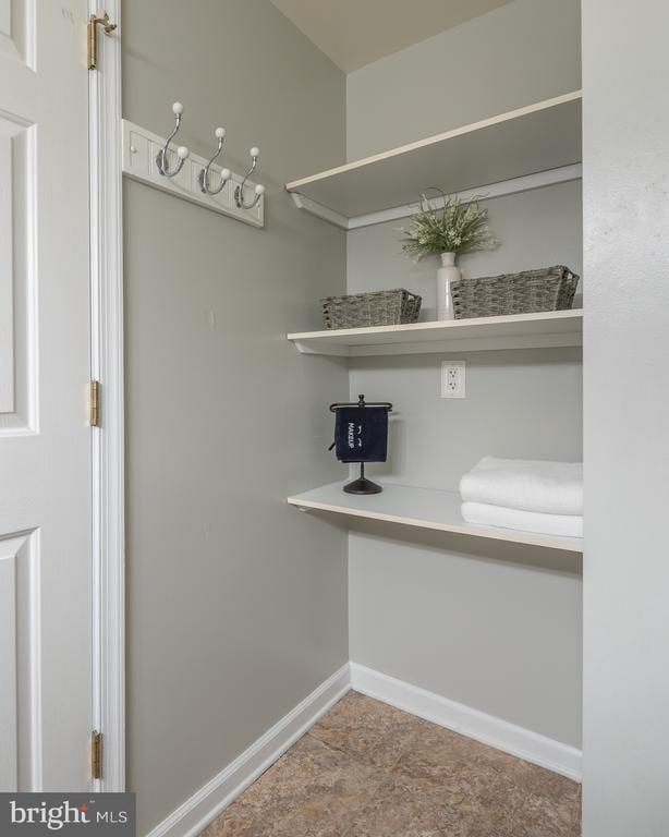 detailed view of baseboards