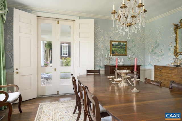 3809 Peakland Pl, Lynchburg, VA 24503 - dining area featuring wood finished floors, a chandelier, ornamental molding, and wallpapered walls