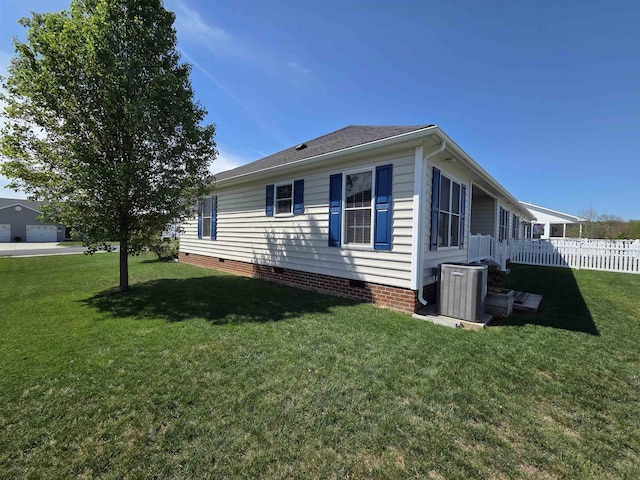 14573 Vinny Ct, Elkton, VA 22827 - view of side of property with cooling unit and crawl space