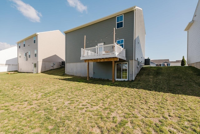 1113 Scruggs Ln, Grottoes, VA 24441 - rear view of property with a yard and a wooden deck