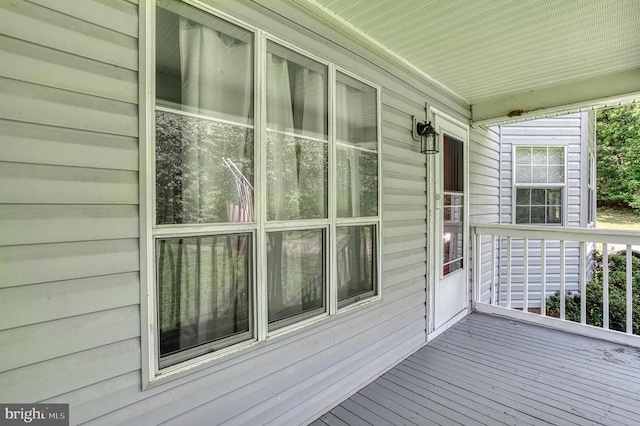 5575 Jeffersonton Rd, Jeffersonton, VA 22724 - view of wooden porch