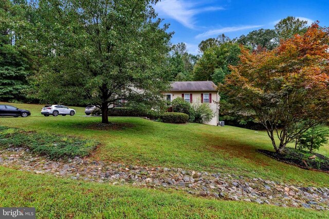 26 Magnolia Ct, Barboursville, VA 22923 - view of front of home featuring a front lawn