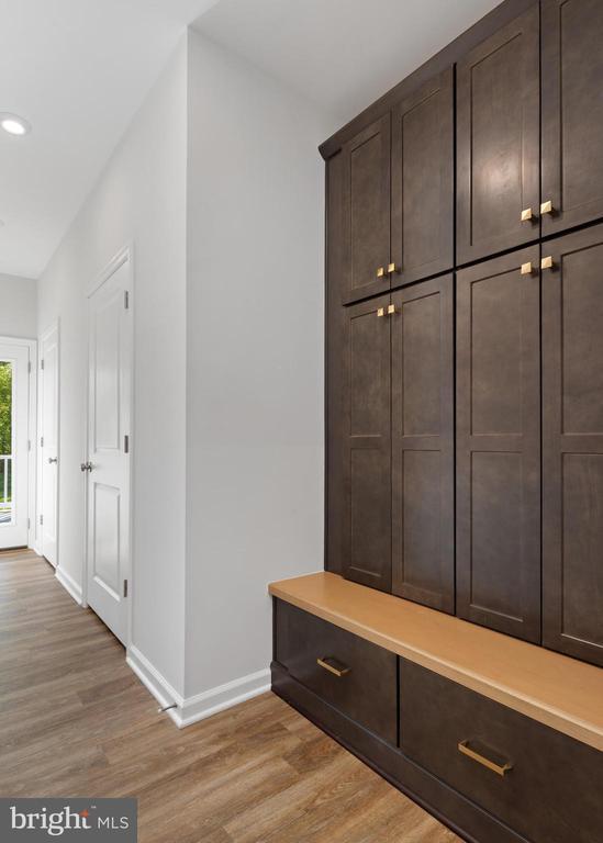 10100 N Streamview Ct, Fredericksburg, VA 22408 - mudroom featuring baseboards, light wood-style floors, and recessed lighting