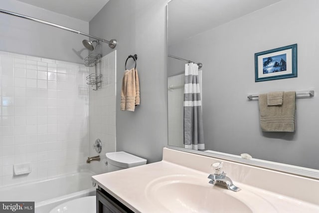 478 Devon Dr, Warrenton, VA 20186 - bathroom featuring vanity and shower / tub combo