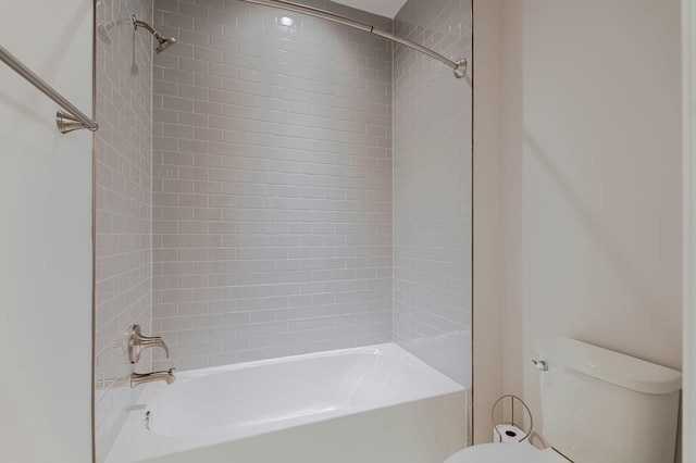 237 Ridgeline Dr, Waynesboro, VA 22980 - full bath with toilet and washtub / shower combination
