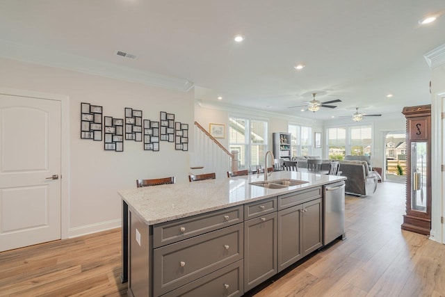 237 Ridgeline Dr, Waynesboro, VA 22980 - kitchen featuring a sink, gray cabinets, dishwasher, ornamental molding, and recessed lighting