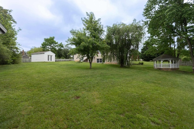 640 Greenwood St, Rockingham, VA 22801 - view of green lawn featuring a gazebo