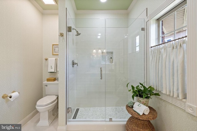230 Carriage Chase Cir, Warrenton, VA 20186 - full bathroom featuring ornamental molding, toilet, a shower stall, and baseboards