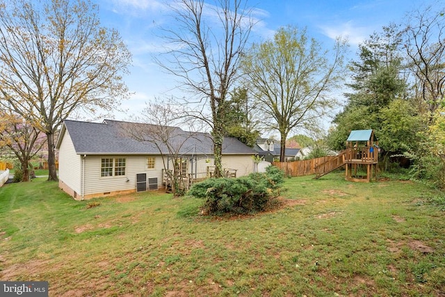 view of yard featuring a playground