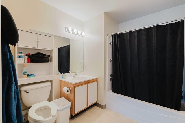 510 Davis Mills Dr Unit 103, Harrisonburg, VA 22801 - bathroom featuring shower / tub combo with curtain, toilet, and vanity