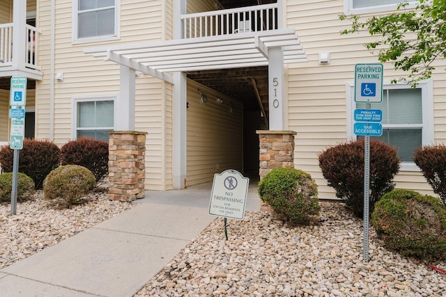 510 Davis Mills Dr Unit 103, Harrisonburg, VA 22801 - entrance to property featuring a balcony