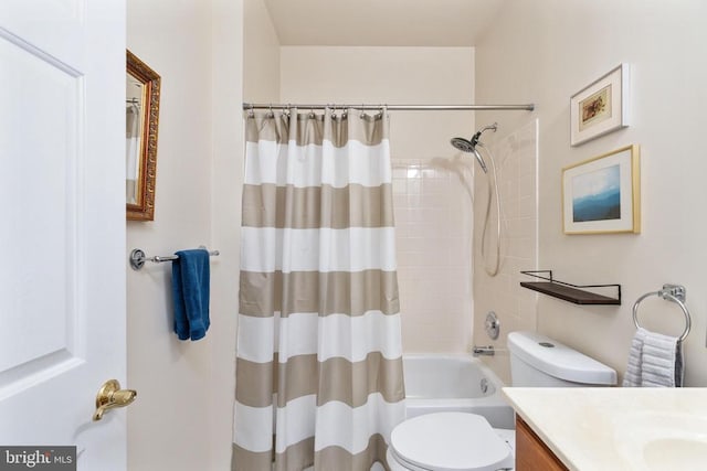 11200 Scottwood Ln N, Fredericksburg, VA 22407 - full bath featuring vanity and shower / bath combo
