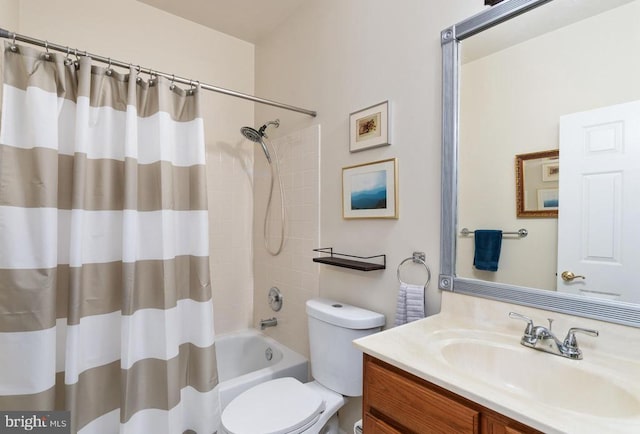 11200 Scottwood Ln N, Fredericksburg, VA 22407 - full bath with vanity and shower / bath combo