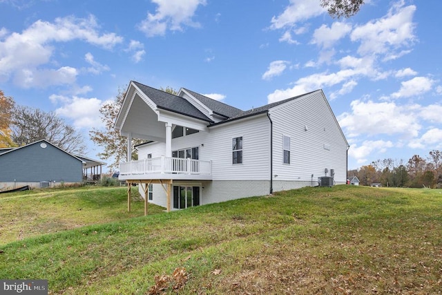 26437 Pennfields Dr, Orange, VA 22960 - back of property featuring a yard, a wooden deck, and cooling unit