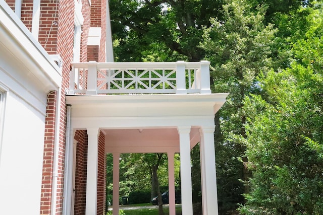 645 Cherry Ave, Waynesboro, VA 22980 - exterior view of brick siding