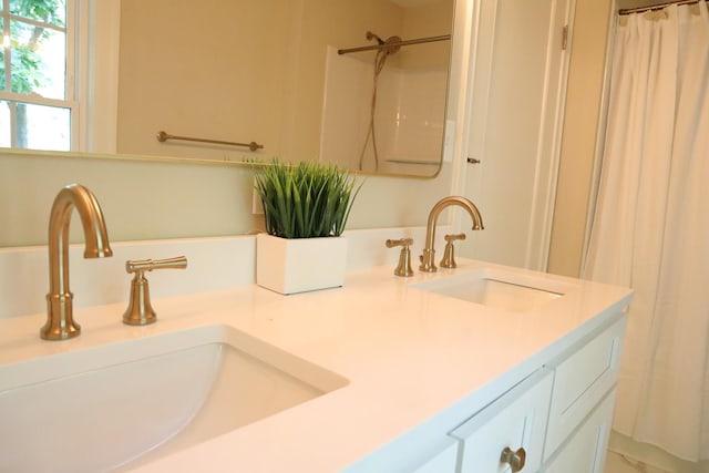 645 Cherry Ave, Waynesboro, VA 22980 - full bath with double vanity and curtained shower